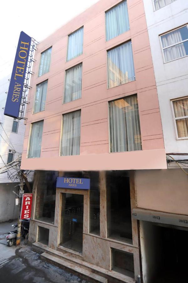 ניו דלהי Hotel Aries מראה חיצוני תמונה
