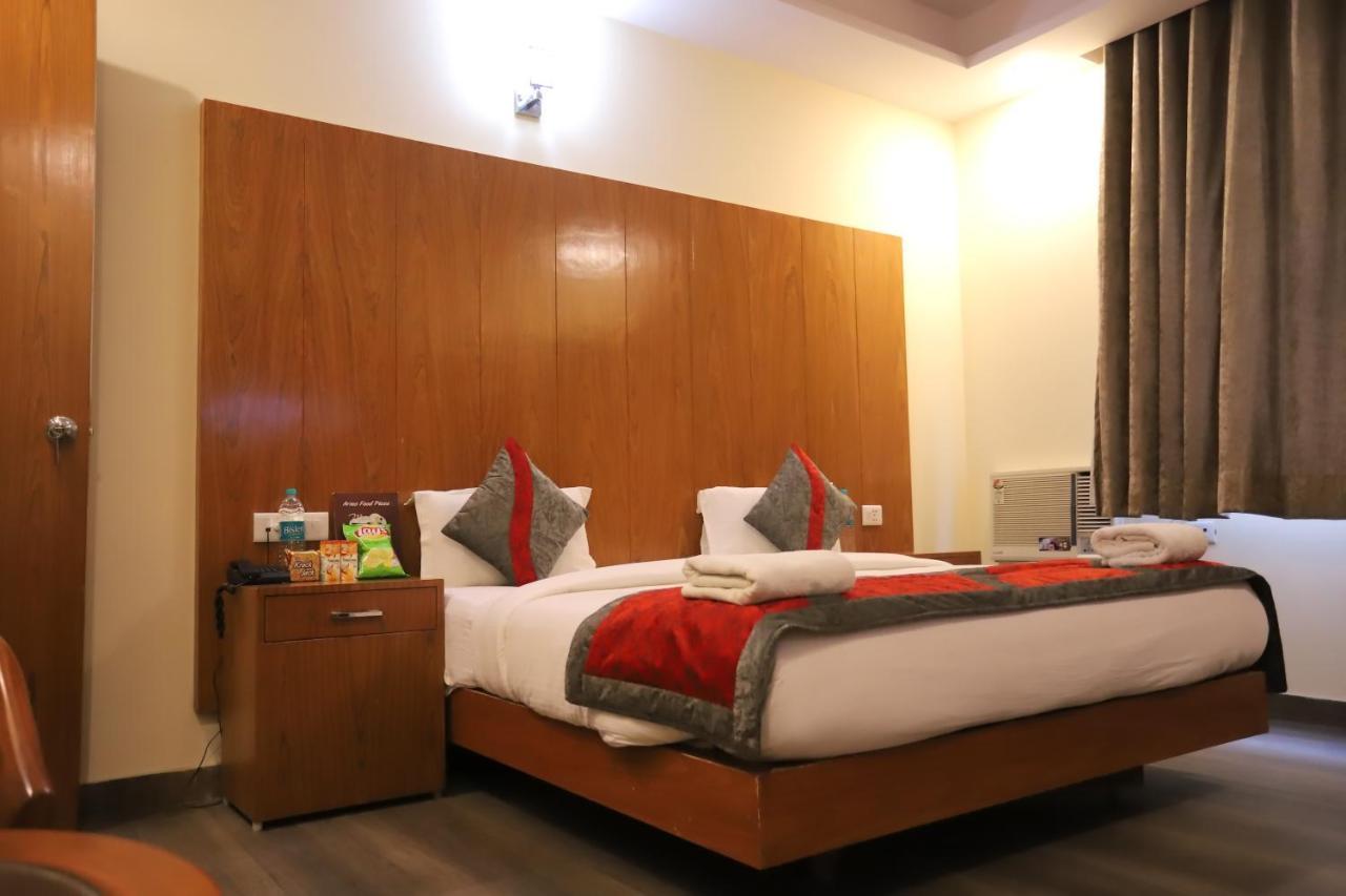 ניו דלהי Hotel Aries מראה חיצוני תמונה
