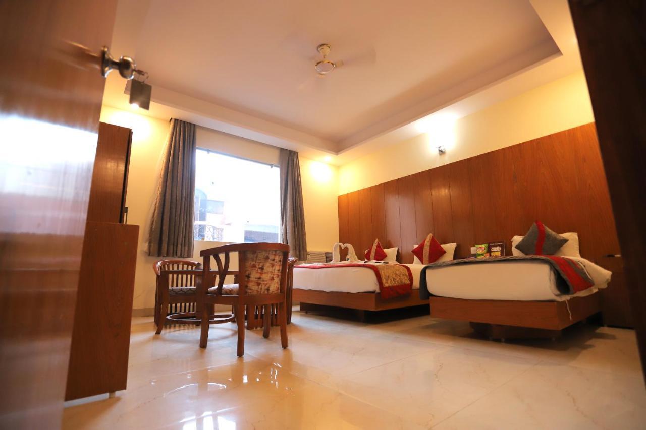 ניו דלהי Hotel Aries מראה חיצוני תמונה